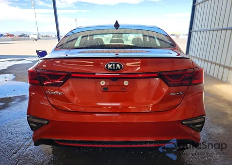 2021 Kia Forte Gt-Line z USA, uszkodzony, nr VIN 3KPF34AD7ME385595